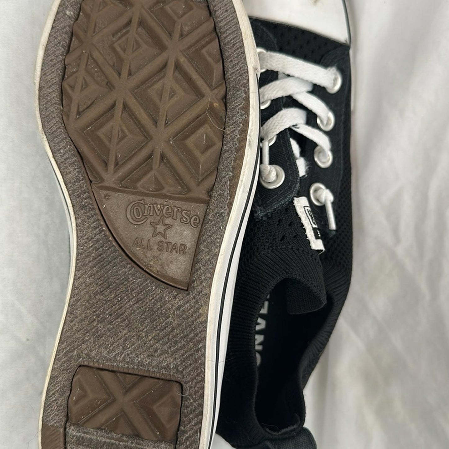 Converse Slip-on Classic Black and White Low-Tops, Sz 6