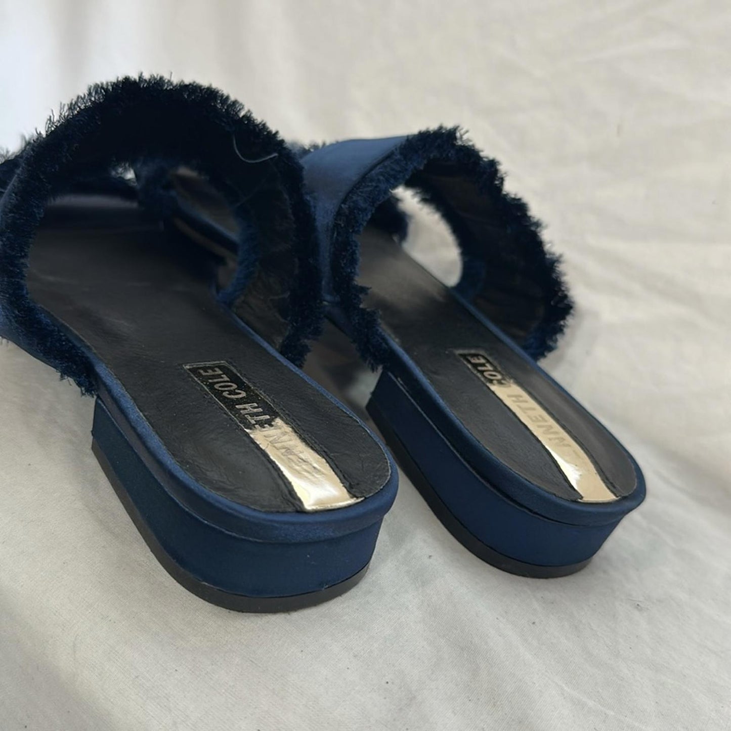 Kenneth Cole Viola 2 Sandal, Navy Blue, Sz 8.5
