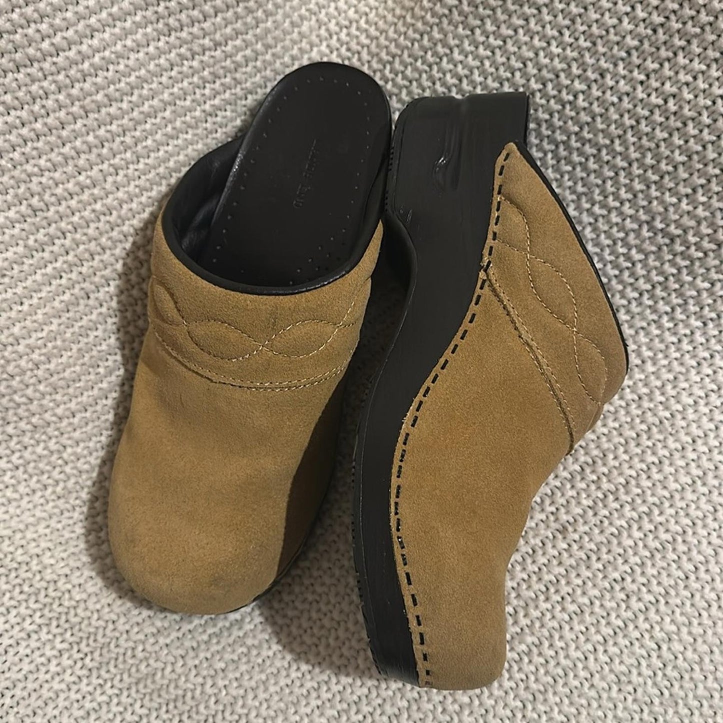 LAND’S END, Women's Tan Suede Clogs, 8B