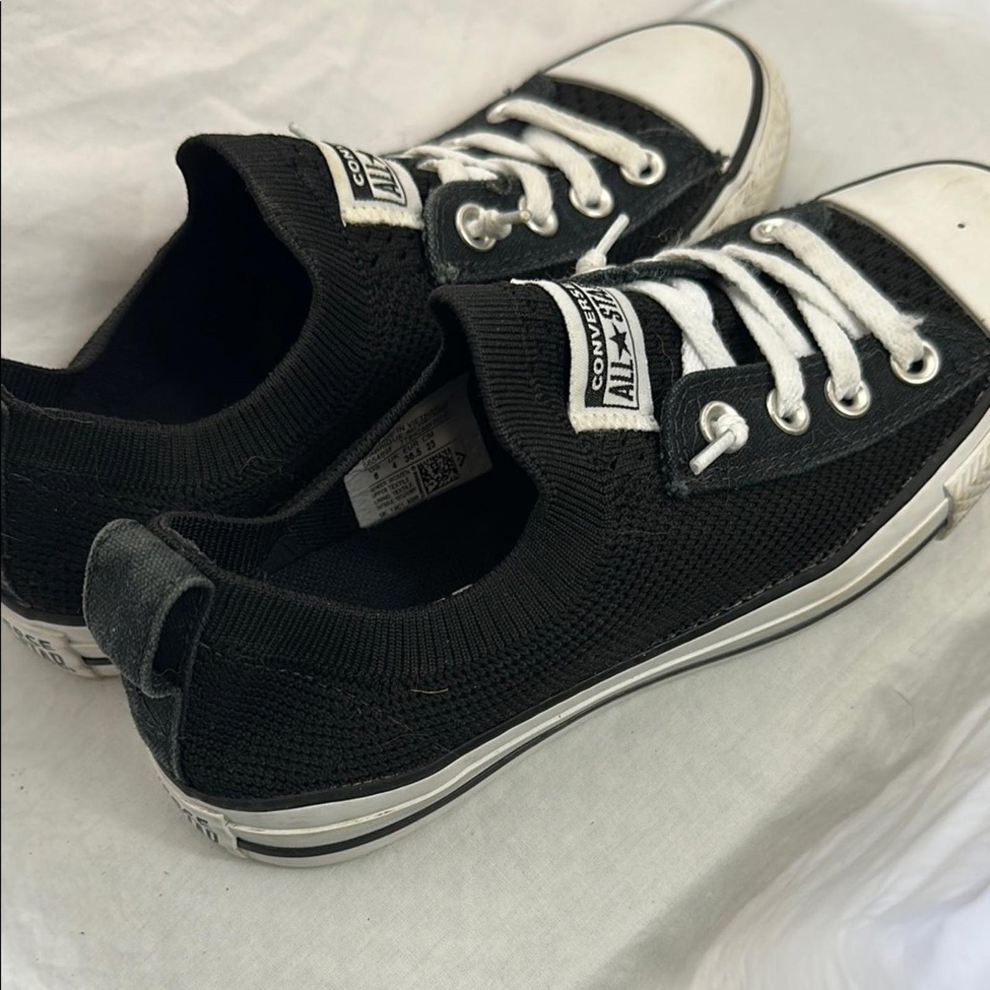 Converse Slip-on Classic Black and White Low-Tops, Sz 6