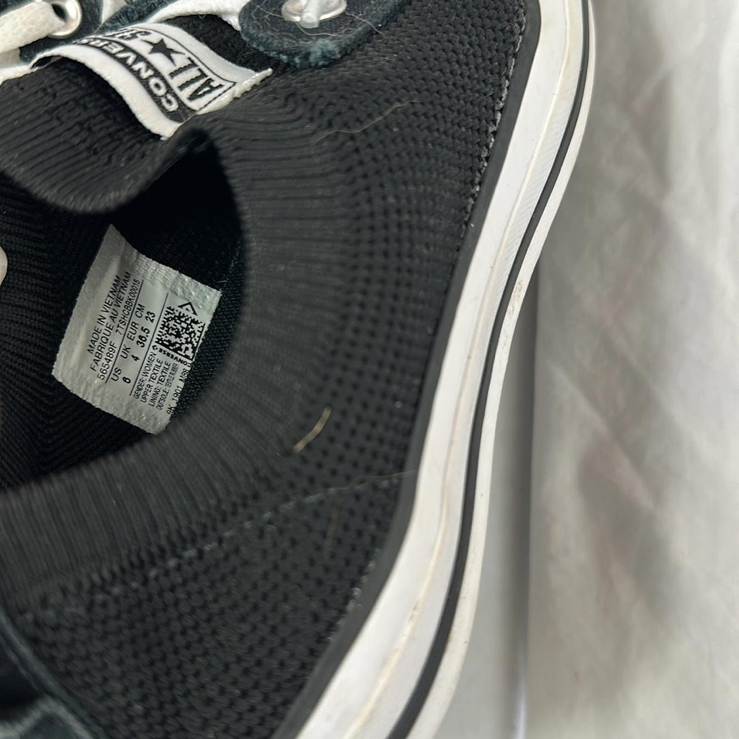 Converse Slip-on Classic Black and White Low-Tops, Sz 6
