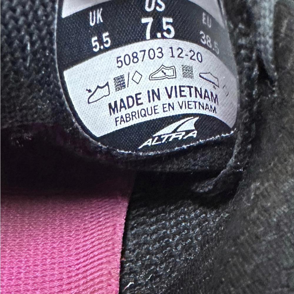 Altra Womens Escalante Racer Black Crimson Running Shoes Size 7.5