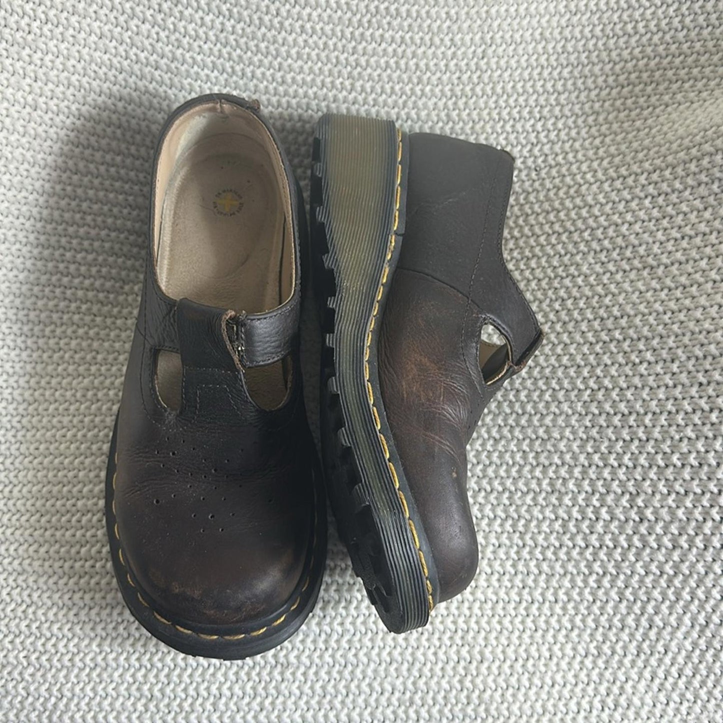 DOC MARTENS vintage Mary Jane’s women’s 8 brown leather