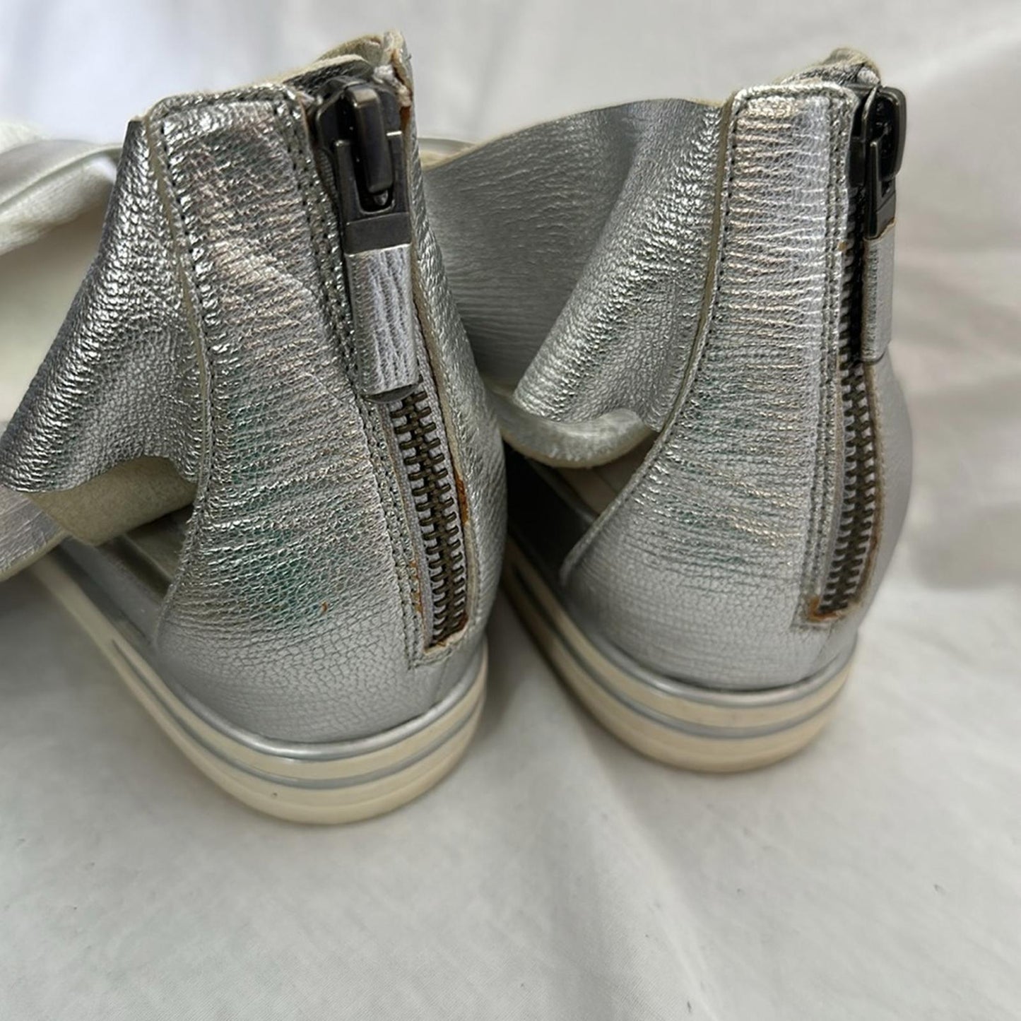 EILEEN FISHER, Silver Women's Gladiator Sandals